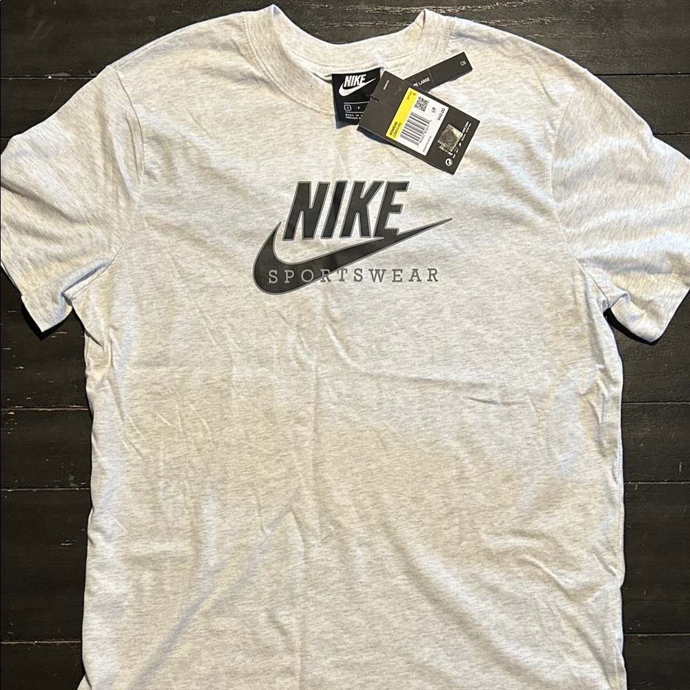 Nike Men's Light Gray Sportswear Tee